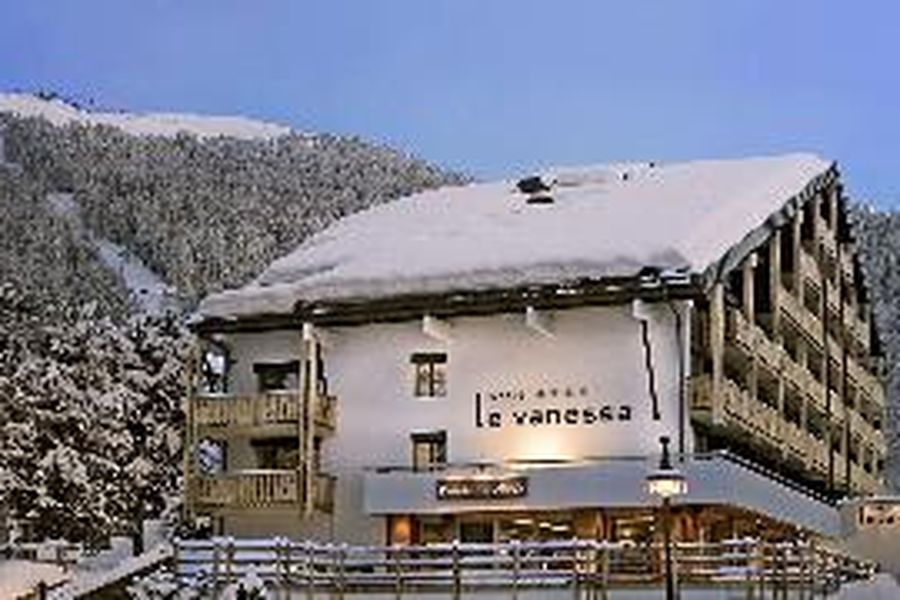 photo-0