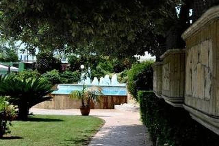 photo-1