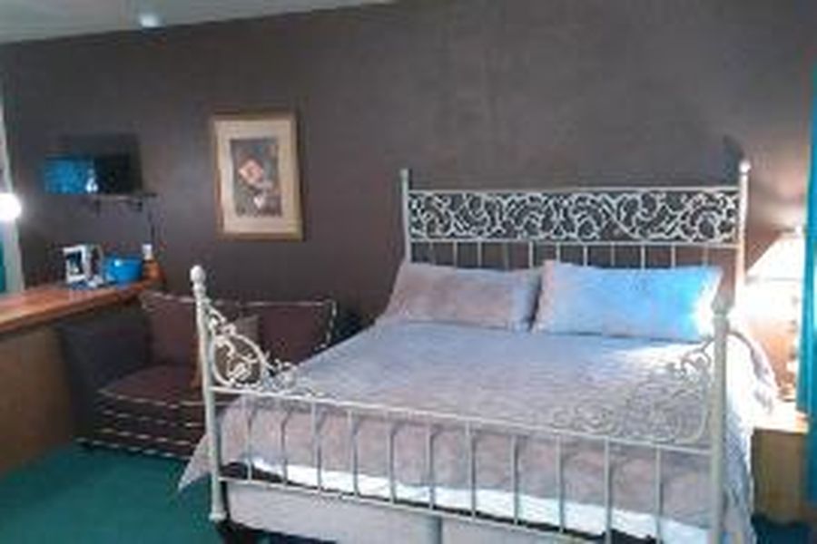 photo-0