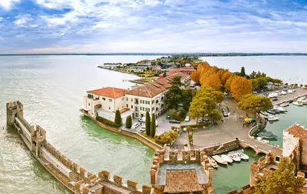 Paseo en barco por la península de Sirmione