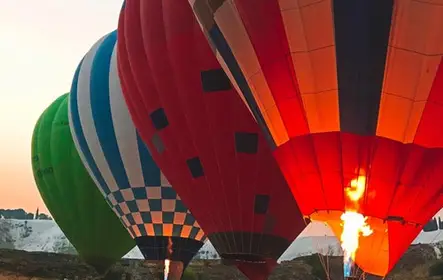 Voo de balão de ar quente em Pamukkale