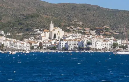 Costa Brava: passeio de catamarã a Cadaqués saindo de Roses ou Santa Margarita