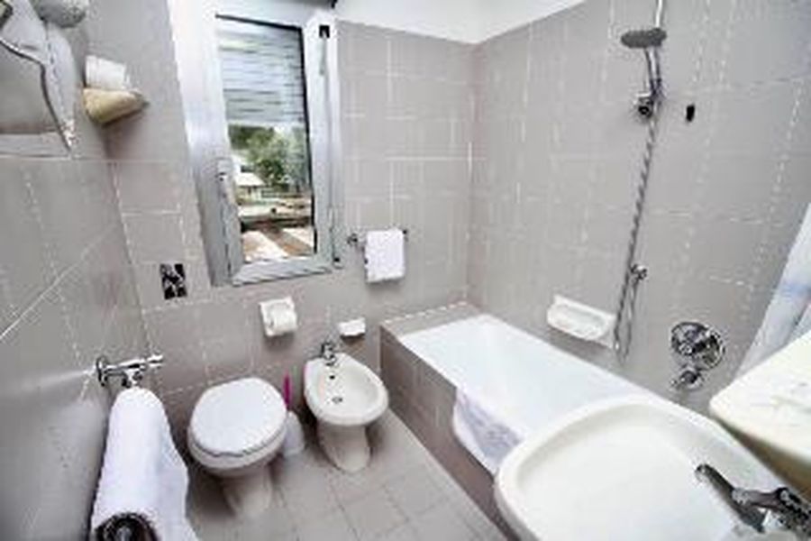 photo-1