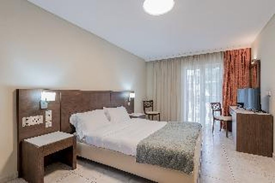 photo-1