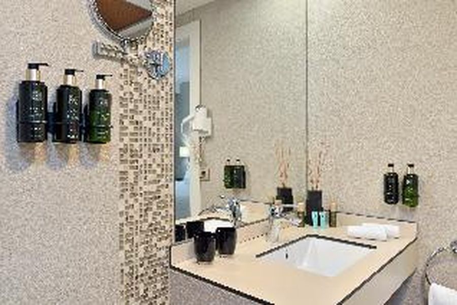 photo-1