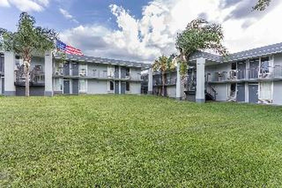 photo-1