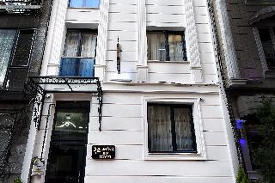 photo-0